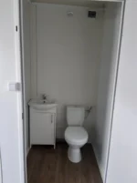Sozialcontainer 17 m² + Büro + Toilette, goldene Eiche – Bild 7