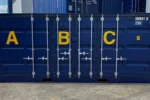 20-Fuß-Seecontainer „Open Side“ mit Auffangwanne – Bild 2