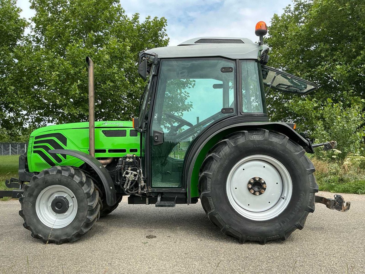 Deutz-fahr Agrocompact F80 Micro-traktor Deutz-fahr Agrocompact F80 – Bild 1