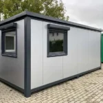 SCHREIBTISCHCONTAINER MIT SONNENSCHIRM 6×2,40 METER – NEU
