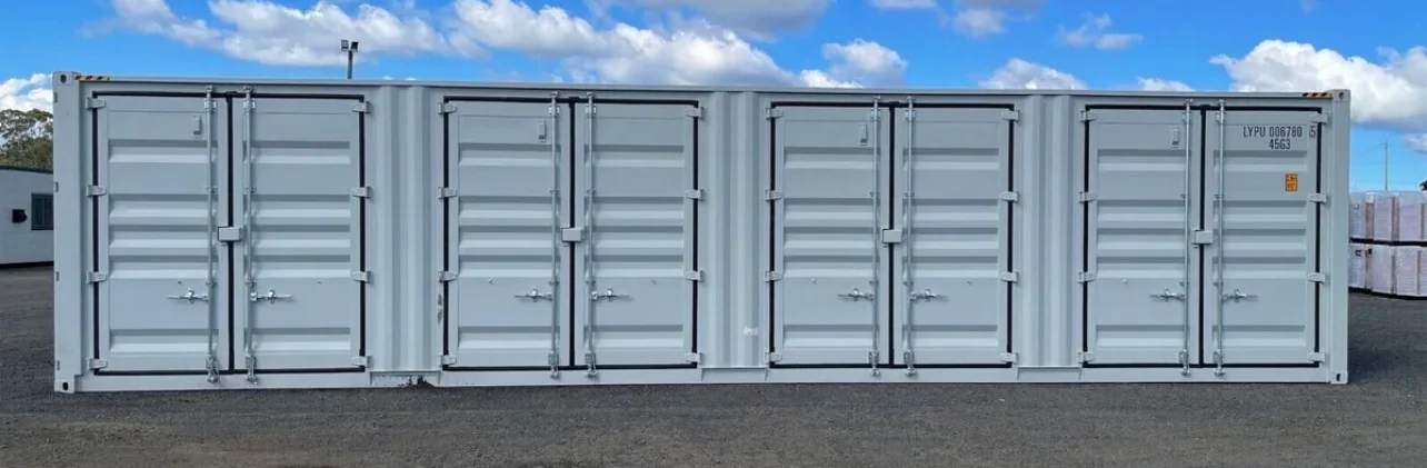 rn-image_picker_lib_temp_6e2e0209-f0da-4e0c-9759-268b2e318f46.webp 40 Fuß High Cube Seecontainer mit 4 Seiten-Türen – Bild 1